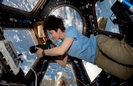 ISS から送信された写真をトランシーバーで受信するにはどうすればよいですか?