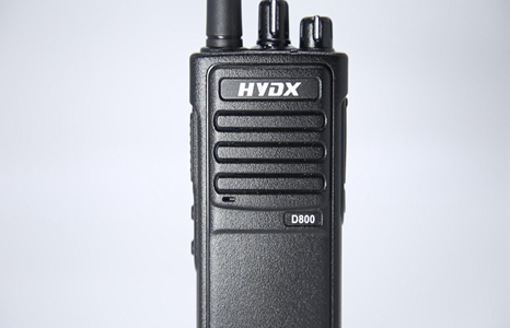 D800 DMR デジタルアマチュア長距離双方向無線機
    