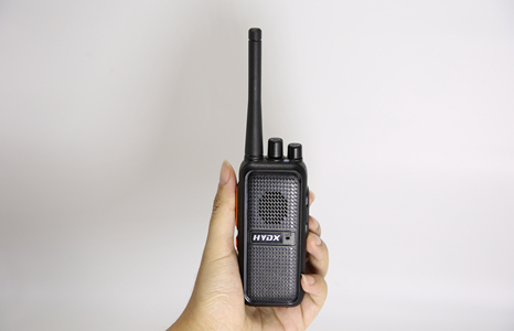 D500 デュアルモード商用デジタル双方向ラジオ