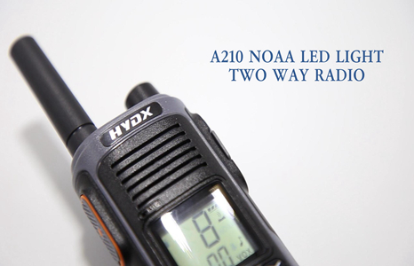 A210 UHF PMR446 NOAA 32 チャンネルポータブル LED ライト双方向ラジオ