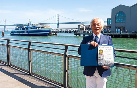 83歳の日本のHAMは太平洋を一人で航海します
